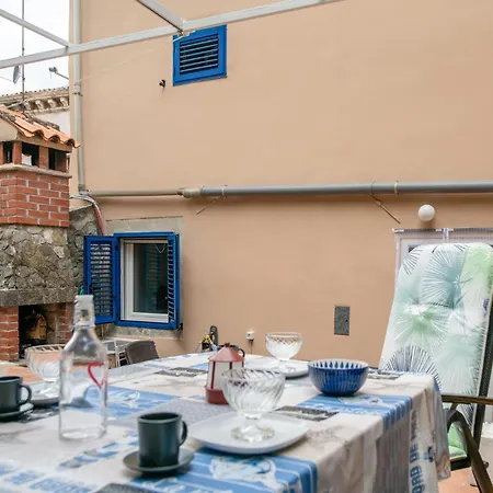 Feriehus 2 Bedroom Gorgeous In Labin (Istria)