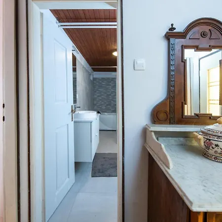 2 Bedroom Gorgeous In