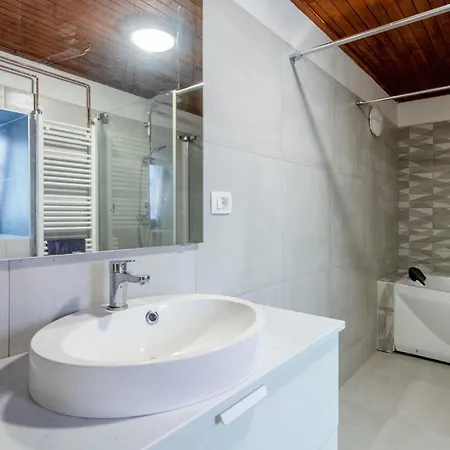 Feriehus 2 Bedroom Gorgeous In Labin (Istria)